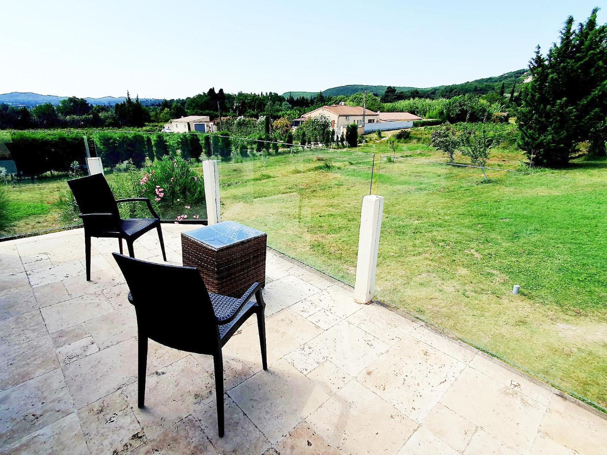 Apartmán Superbe Chambre Avec Terrasse, Parking Prive, Jardin, Calme, Climatisation, 10 Mn Pont Du Gard #7 Rochefort-du-Gard Exteriér fotografie